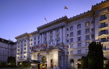 Exterior of the Fairmont San Francisco